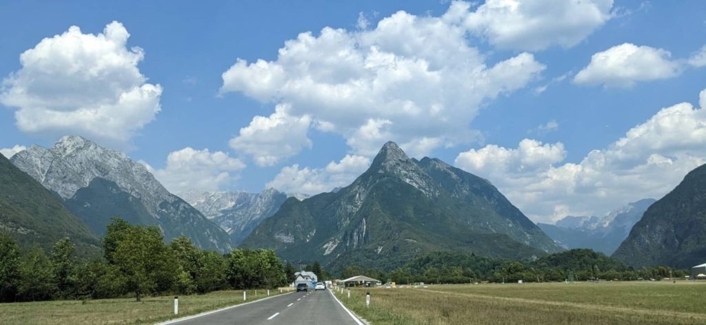 Weg naar Bovec Slovenië